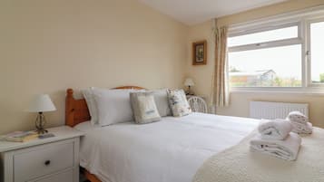 2 bedrooms, individually decorated, individually furnished, free WiFi