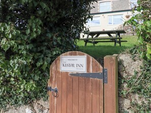 Property grounds - Black Hill View (Newton Abbot)