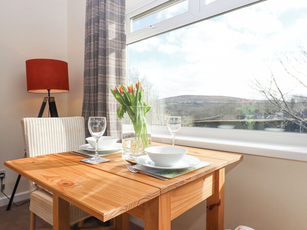Dining - Black Hill View (Newton Abbot)
