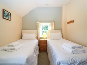 9 bedrooms, individually decorated, individually furnished, free WiFi - The Cow Shed (Dorchester)