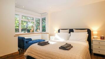 6 bedrooms, individually decorated, individually furnished, free WiFi