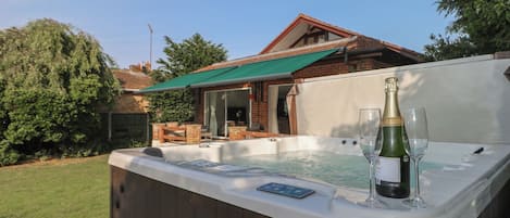 Casa de campo | Tina de hidromasaje al aire libre