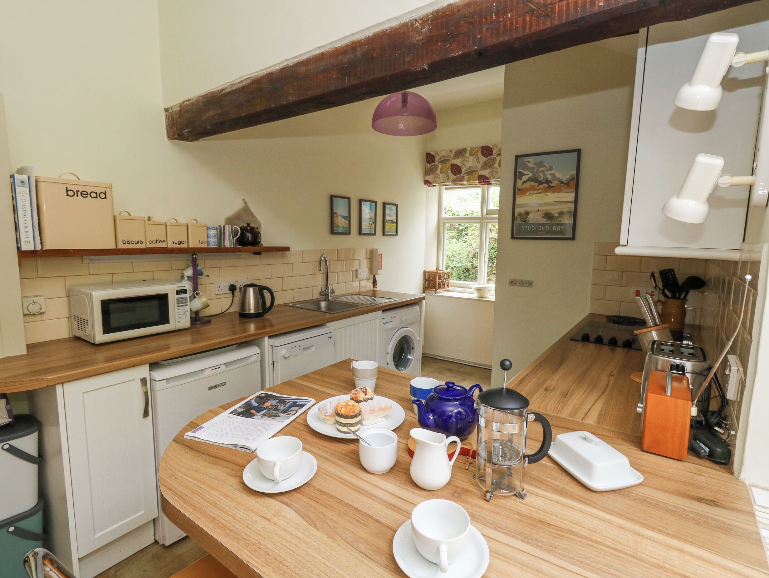 Fridge, dishwasher, electric kettle, toaster