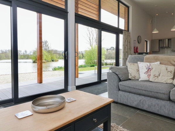 Living area - Cherry (Winkleigh)