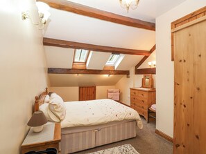 2 bedrooms, individually decorated, individually furnished, free WiFi