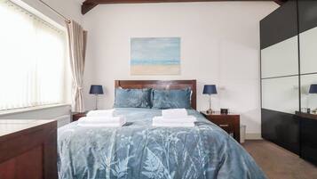 Cottage | 1 bedroom, individually decorated, individually furnished, free WiFi