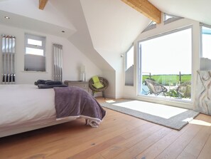 3 bedrooms, individually decorated, individually furnished, free WiFi
