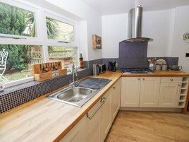 Fridge, dishwasher, electric kettle, toaster