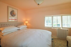 1 bedroom, individually decorated, individually furnished, free WiFi - Sandrock Springs (Petworth)