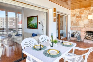 Apartment | Speisen im Freien