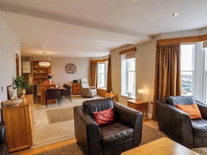 Cottage | Living area