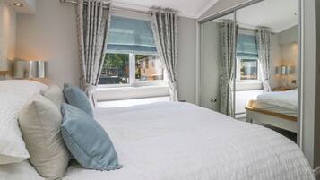 3 bedrooms, individually decorated, individually furnished, free WiFi