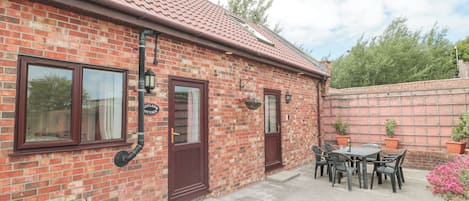 Tempat makan outdoor