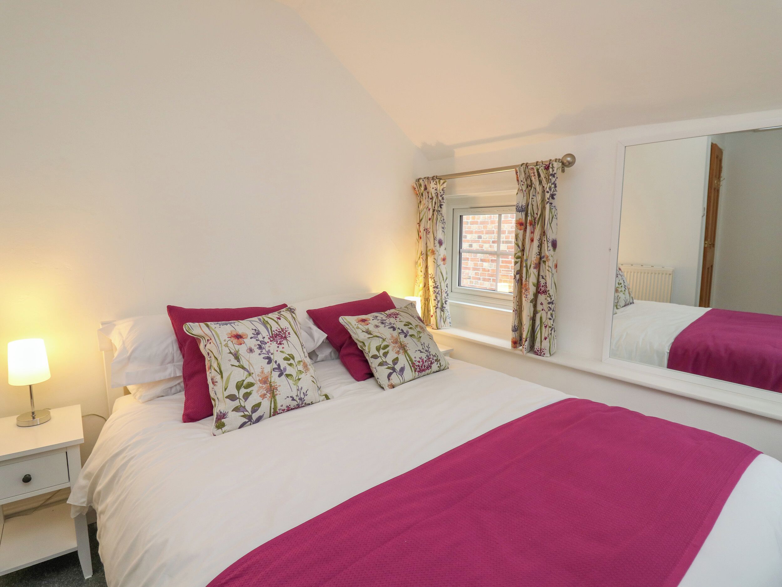 2 間臥室、獨特裝潢、布置獨特、免費無線上網