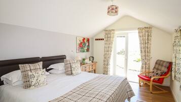 3 bedrooms, individually decorated, individually furnished, free WiFi