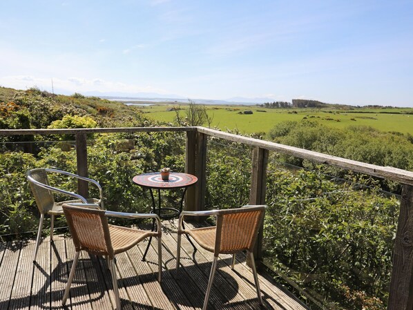 Outdoor dining - Ty Mynydd (Holyhead)