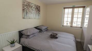 2 bedrooms, individually decorated, individually furnished, free WiFi