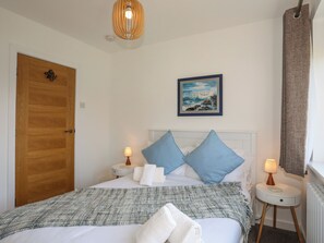 4 habitaciones, decoración personalizada y muebles diferentes 