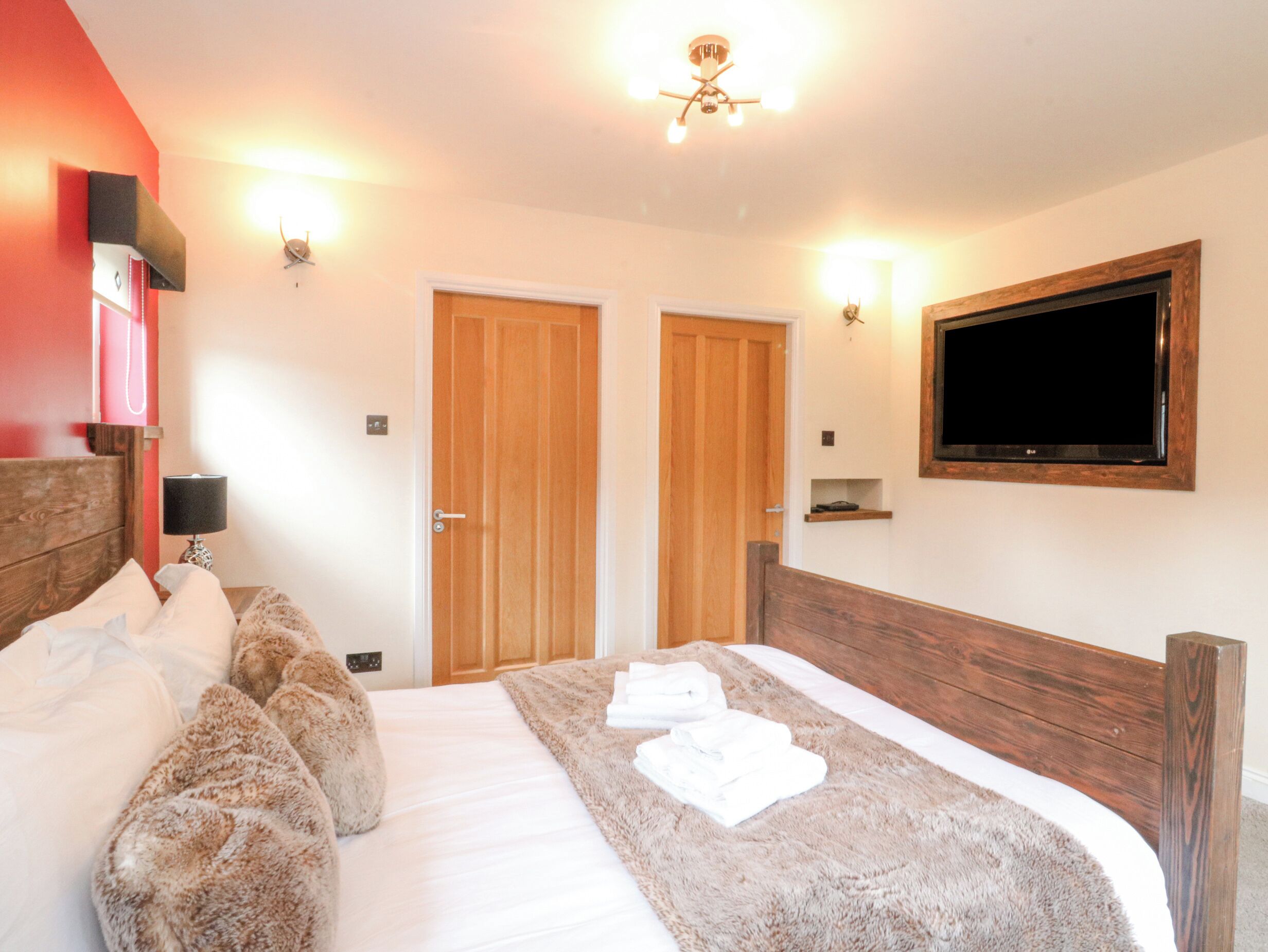 5 habitaciones, decoración personalizada y muebles diferentes 