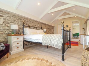 6 habitaciones, decoración personalizada y muebles diferentes