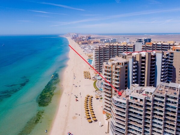 On the beach - Stunning Oceanfront Penthouse Unit, 3 Bedrooms and 3 Bathrooms, Cristal 1006 (Puerto Peñasco)