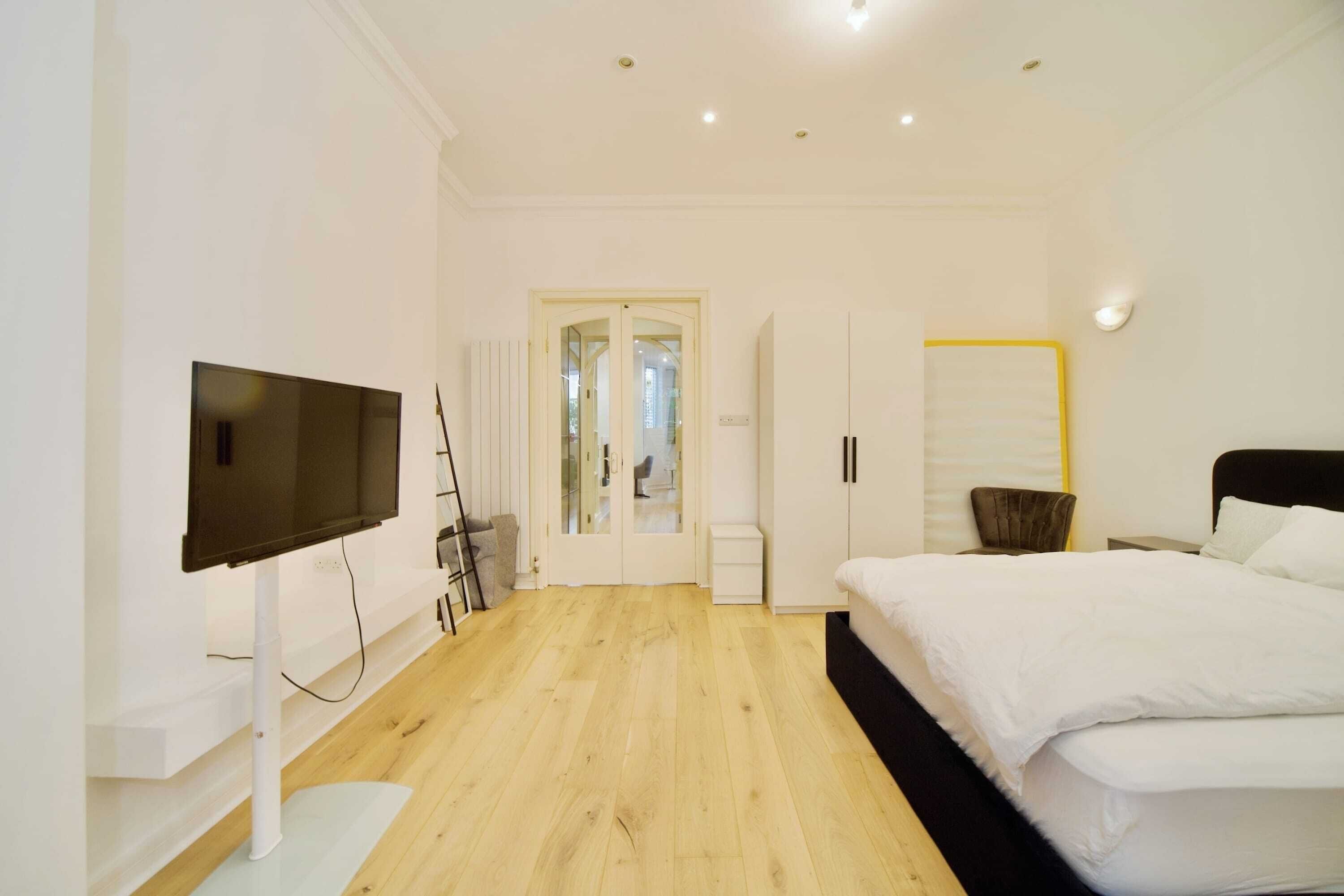 2 Schlafzimmer, Schreibtisch, WLAN, Bettwäsche