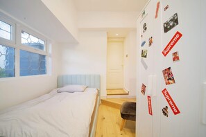 Unclassified image, 3 of 47, button - Chic 2BD Flat, 12 Mins from Hampstead Heath (London)