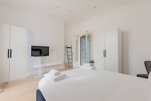 2 chambres, bureau, Wi-Fi, draps fournis