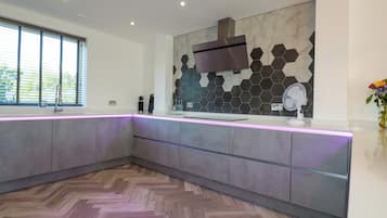 Fridge, dishwasher, electric kettle, toaster