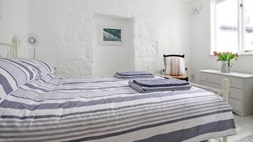 3 bedrooms, individually decorated, individually furnished, free WiFi