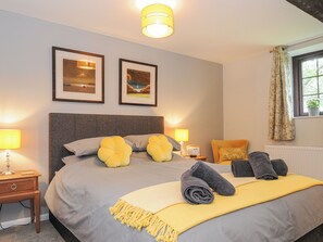 3 bedrooms, individually decorated, individually furnished, free WiFi - Manor Barn (Saltash)