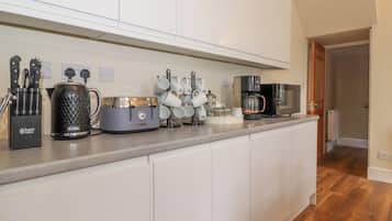 Fridge, dishwasher, electric kettle, toaster