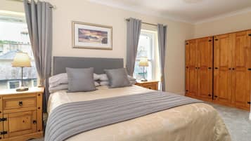 4 bedrooms, individually decorated, individually furnished, free WiFi