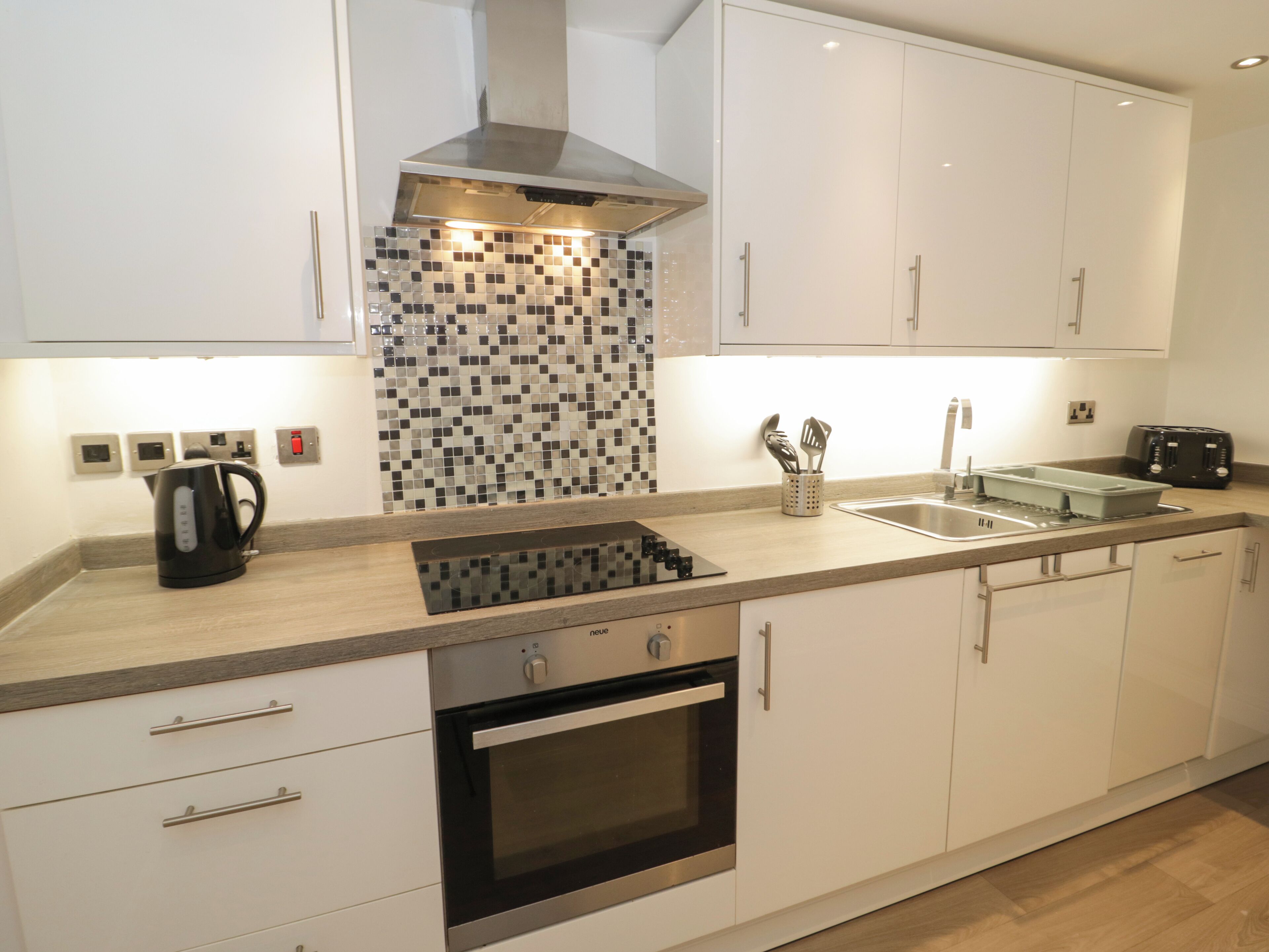 Fridge, dishwasher, electric kettle, toaster