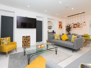 Living area - Avon Cottage (St Ives)