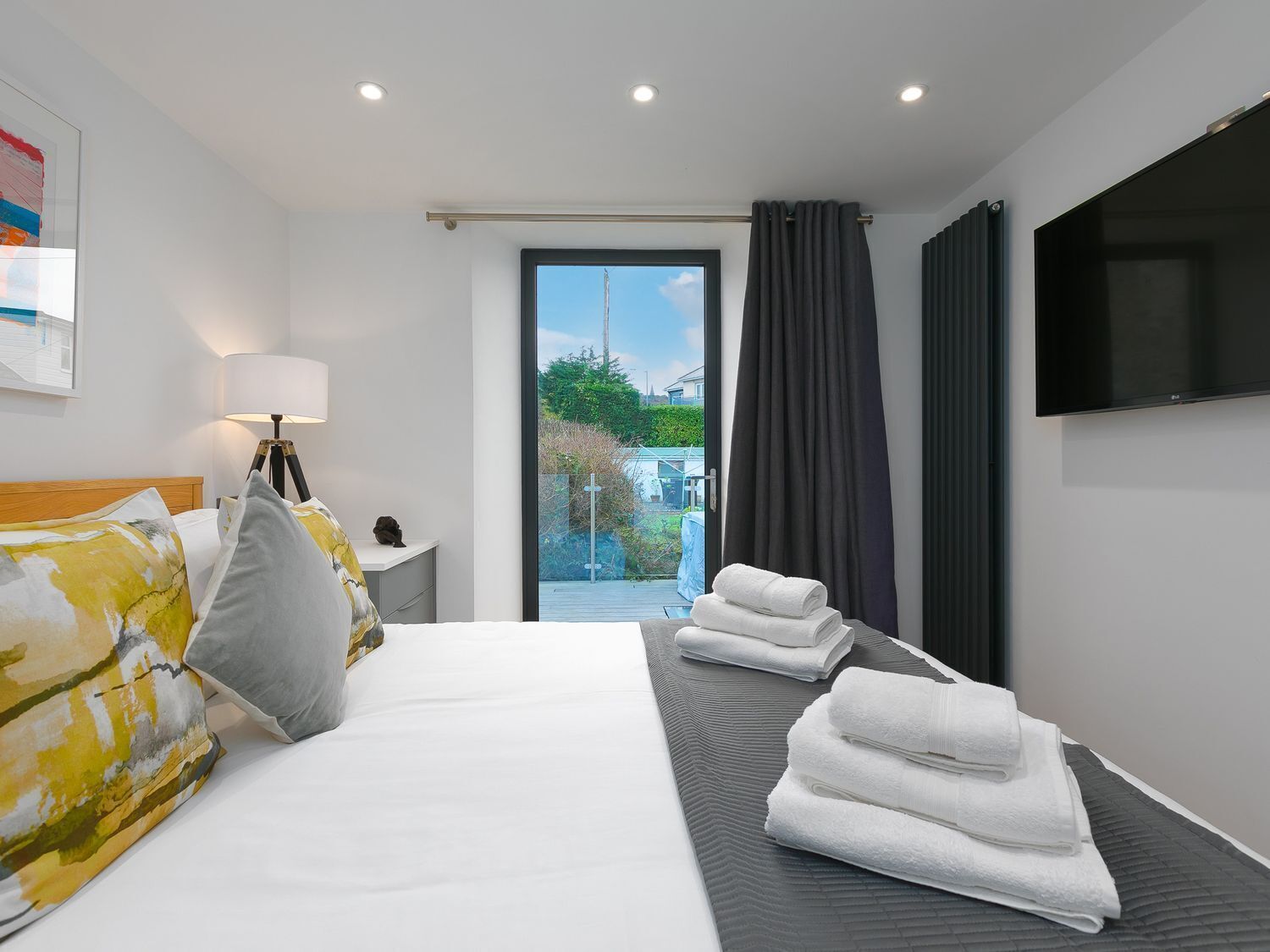 3 Schlafzimmer, individuell dekoriert, individuell eingerichtet