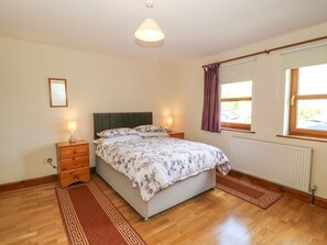 2 bedrooms, individually decorated, individually furnished, free WiFi