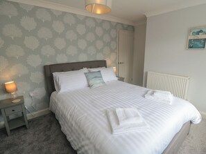 3 bedrooms, individually decorated, individually furnished, free WiFi