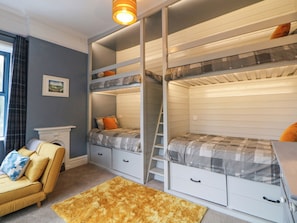 6 bedrooms, individually decorated, individually furnished, free WiFi - Blue Ron's (High Peak)