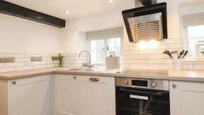 Private kitchen - One Side House Farm (Ambleside)