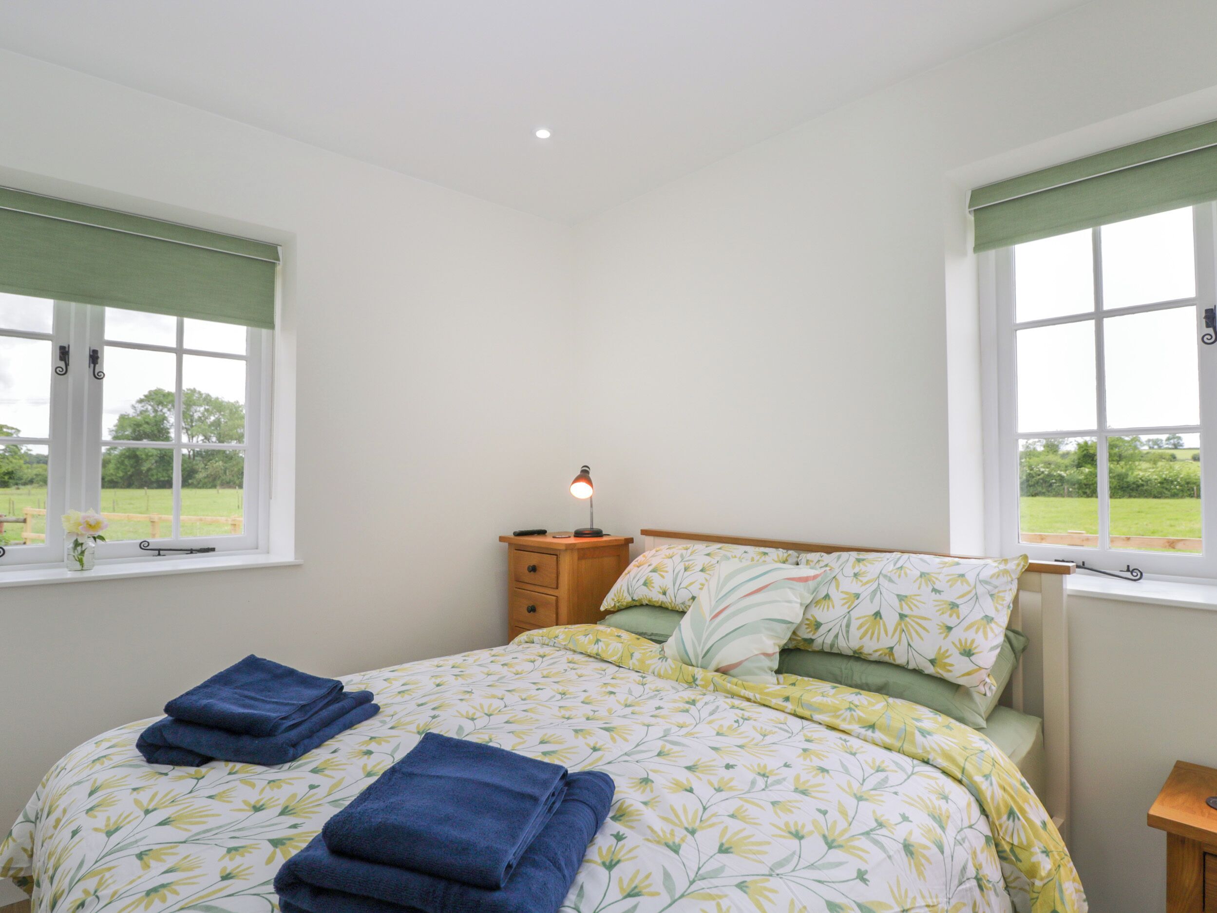 1 bedroom, individually decorated, individually furnished, free WiFi