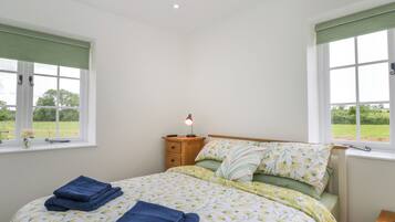 1 bedroom, individually decorated, individually furnished, free WiFi