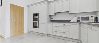Oakwood Lodge