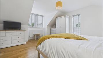 3 quartos, individualmente decorados, individualmente mobiliados