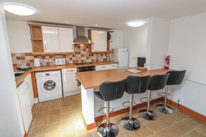 Fridge, dishwasher, electric kettle, toaster