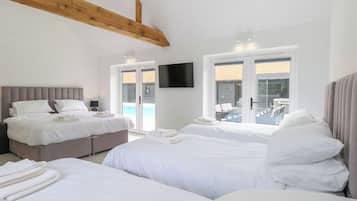 4 habitaciones, decoración personalizada y muebles diferentes