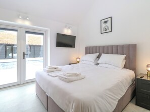 4 habitaciones, decoración personalizada y muebles diferentes 