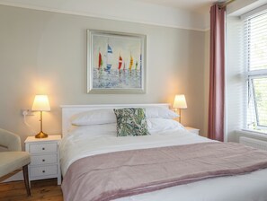 5 dormitoris, decoració individual i mobiliari individual 