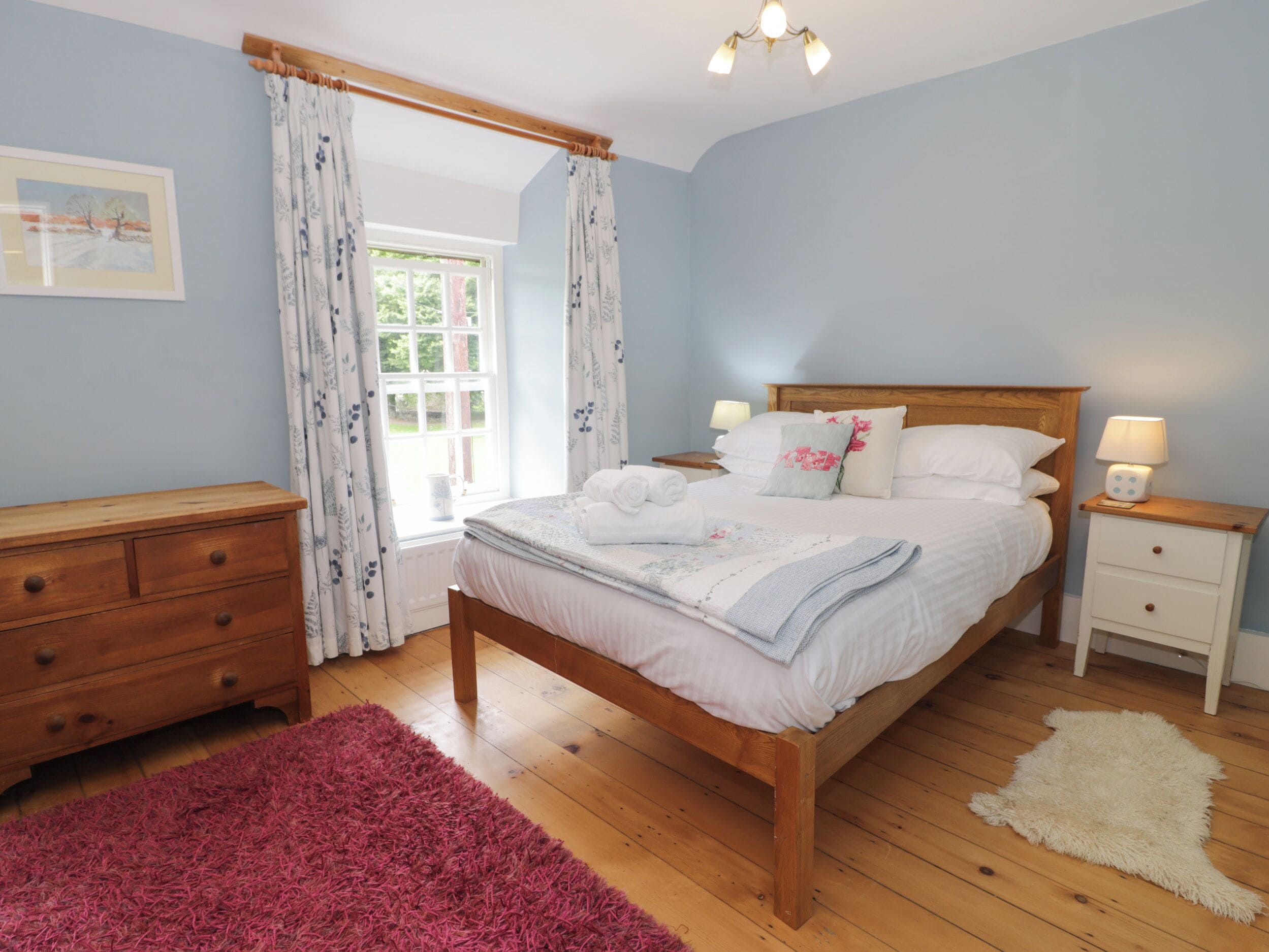 2 bedrooms, individually decorated, individually furnished, free WiFi