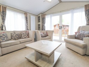 Living area - Tawny Owl Lodge (Windermere)